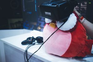 Owlie kokeilee VR-kasinoa ensimmäistä kertaa