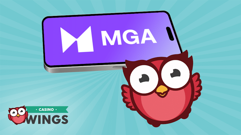 Owlie med MGA logo